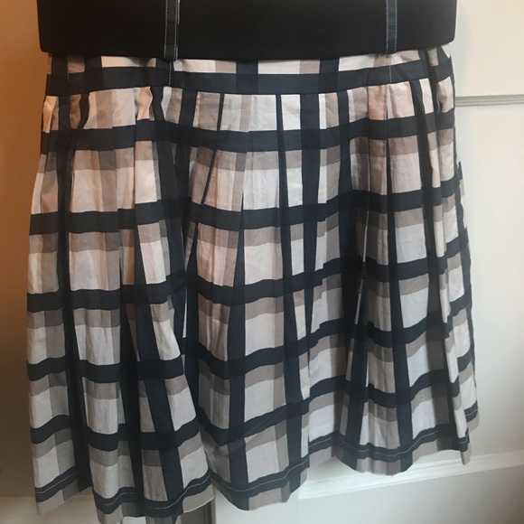Forever 21 plaid skirt with black belt - Picture 2 of 6